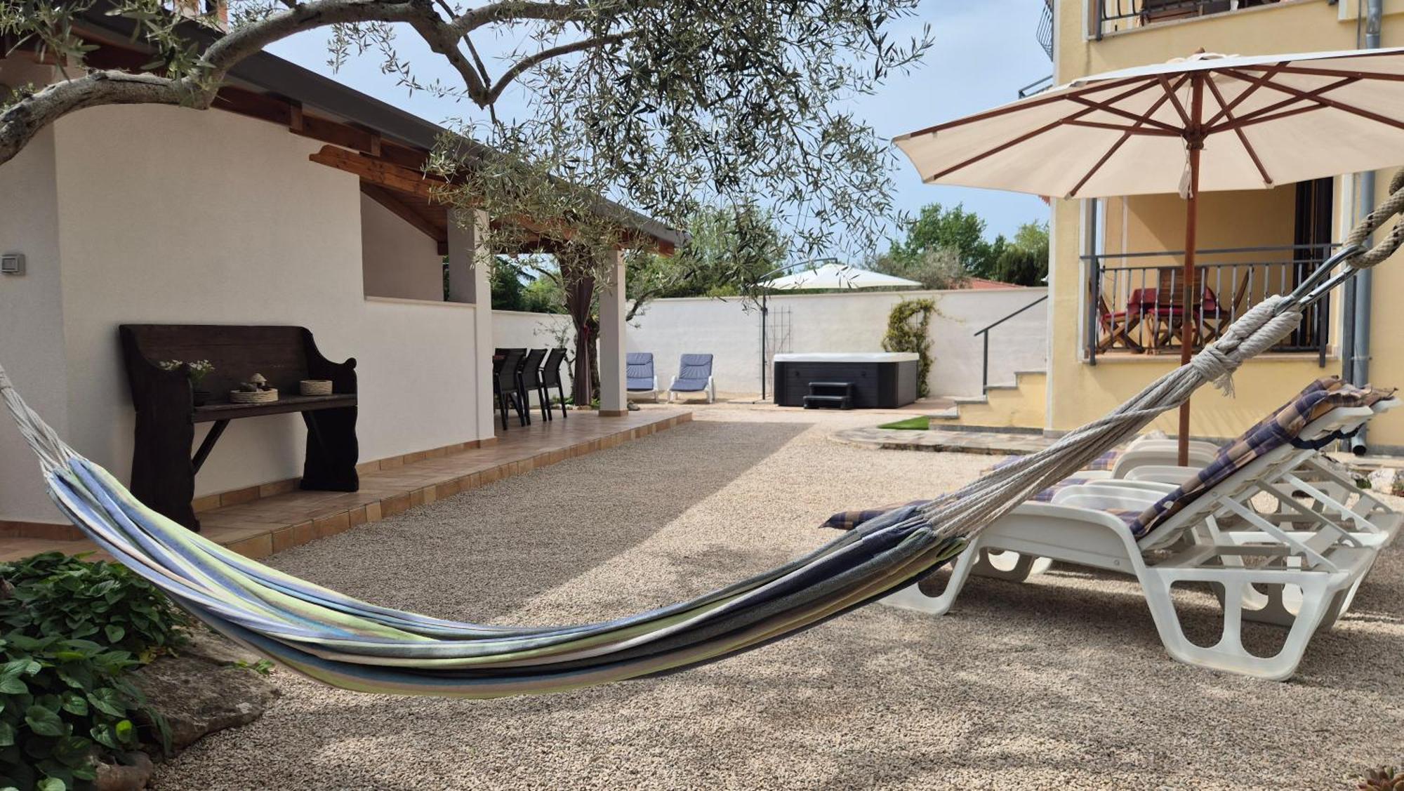 Vinja - Privat Garden - Whirlpool * Porec