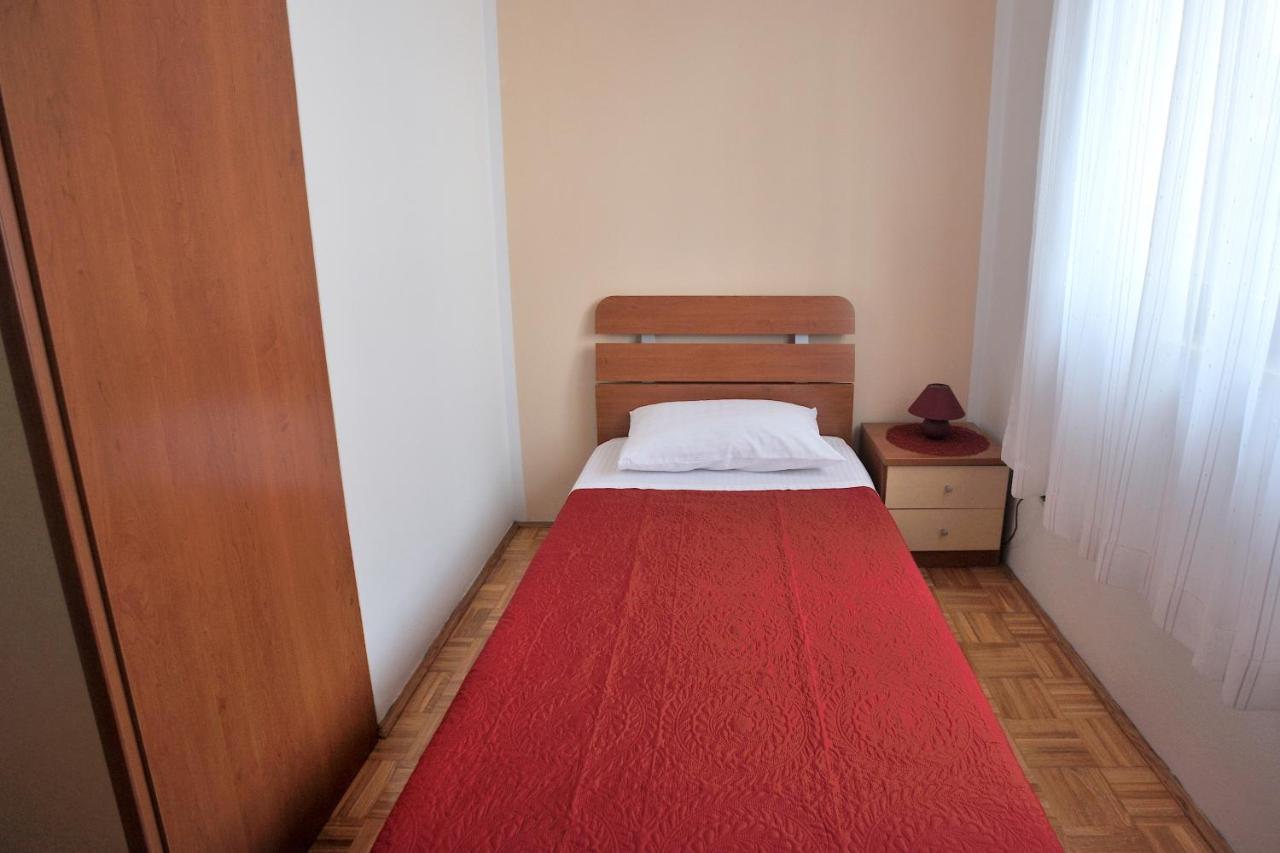 Vinja - Privat Garden - Whirlpool Apartment