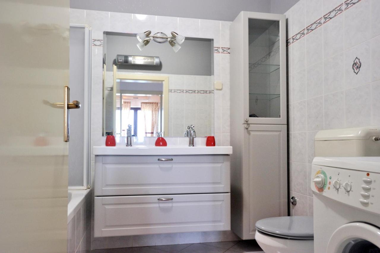 Apartment Vinja - Privat Garden - Whirlpool *
