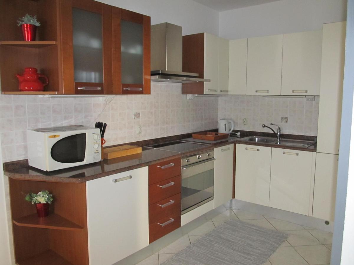 Vinja - Privat Garden - Whirlpool Apartment *