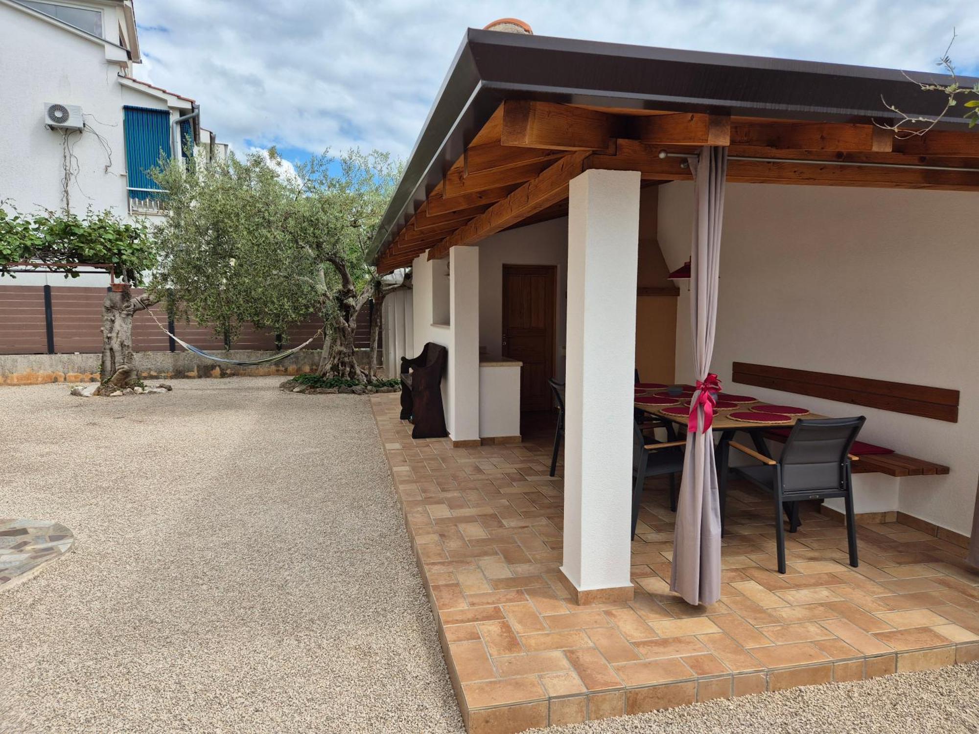 Vinja - Privat Garden - Whirlpool Porec